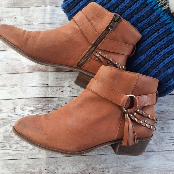 Chinese Laundry Cognac Ankle Buckle Boots Size 9 - Picture 6 of 14